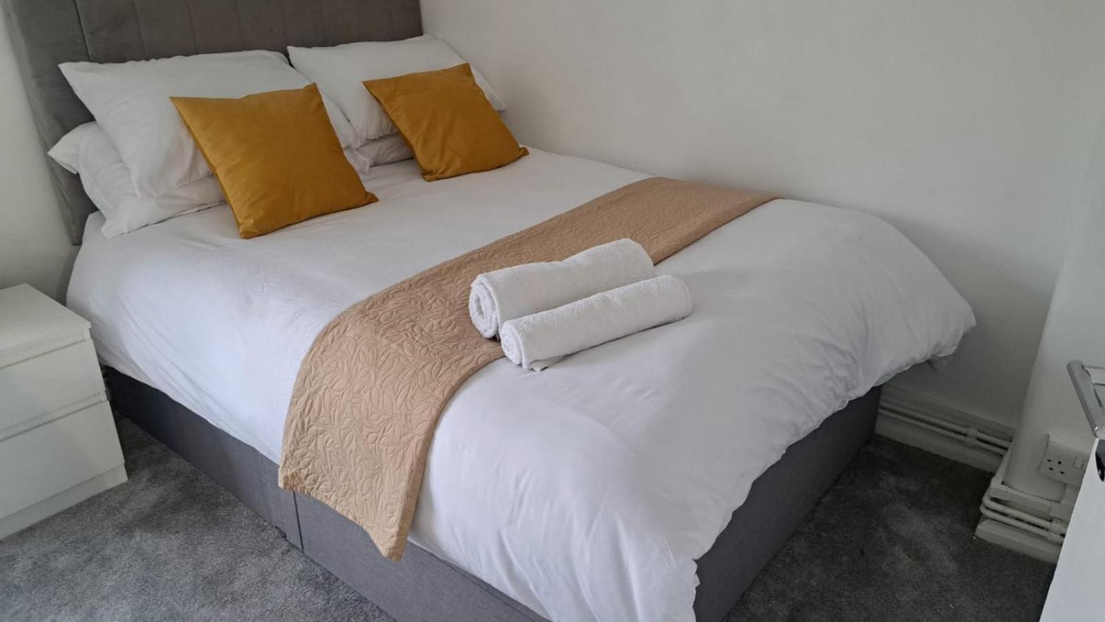 Tooting Lodge London - Cosy 2 Bedroom House With Garden, 5 Mins Walk To Tube Station Londres Exterior foto